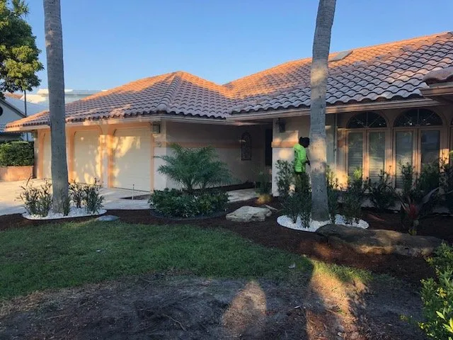 Custom outdoor landscaping experts serving Gainesville, FL - All Pro Lawn & Tree Service