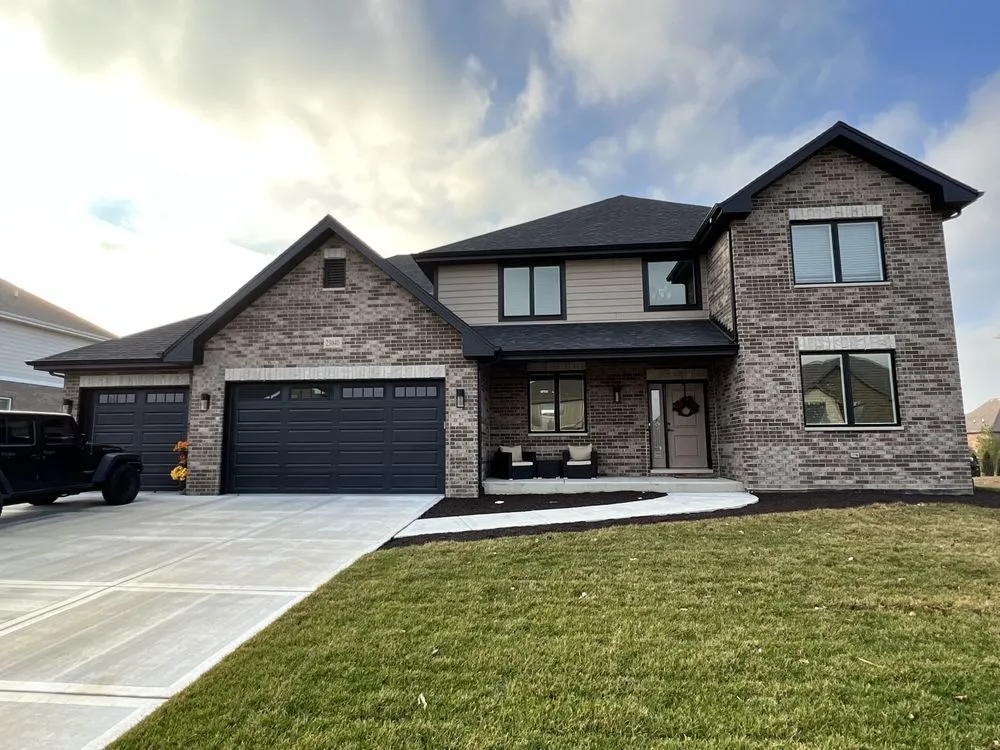 Professional yard maintenance for beautiful yards in Monee, IL by All Pro Lawn and Landscape