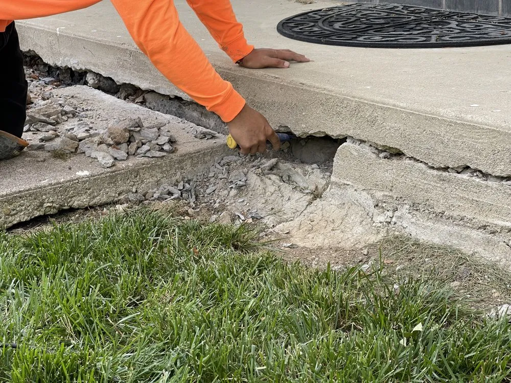 Top-rated lawn mowing service near you in Davenport, FL by All Pro Maintenance