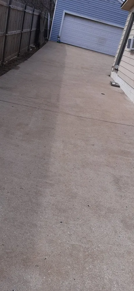 Top-rated yard maintenance experts serving Tulsa, OK - All purpose care