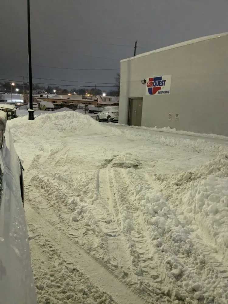 Affordable yard maintenance in Sioux City, IA by All Season Construction