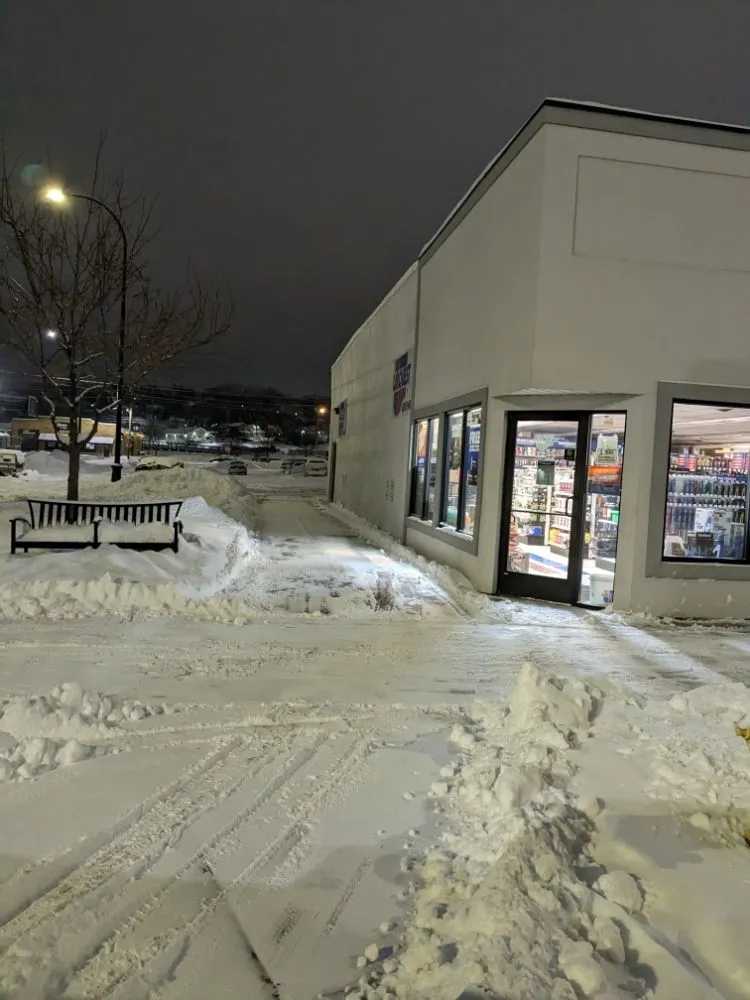 Reliable lawn care service in Sioux City, IA - All Season Construction