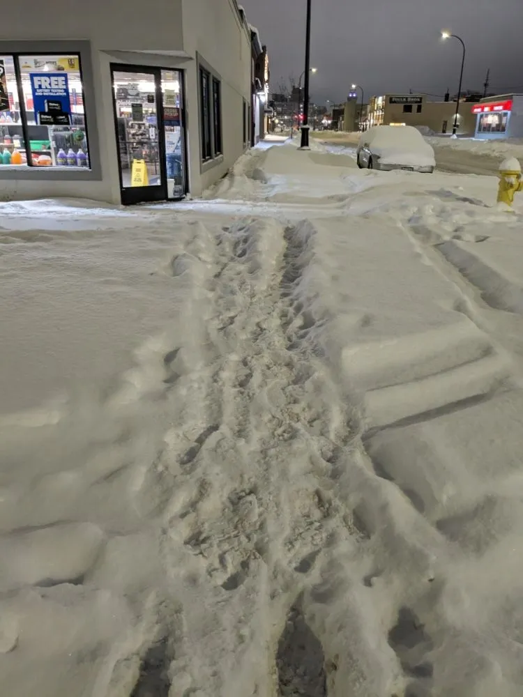 Reliable lawn mowing service experts serving Sioux City, IA - All Season Construction