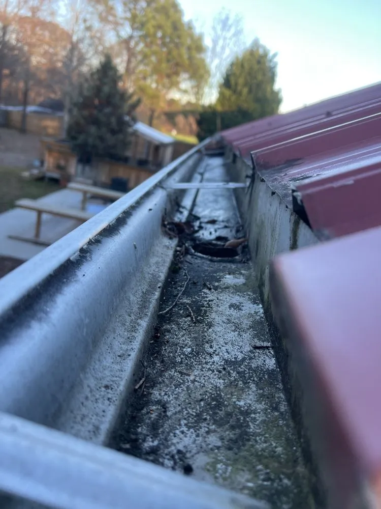 Local lawn mowing service experts serving Oxford, NC - All Season Home Services