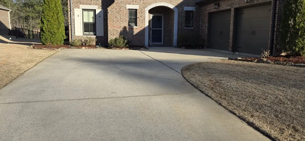 Top-rated lawn care service in Pelham, AL by All Season Landscaping Service