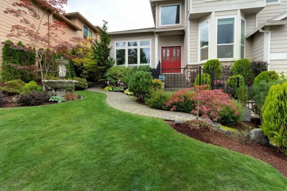 Expert residential landscaping experts serving Sacramento, CA - all season lawncare