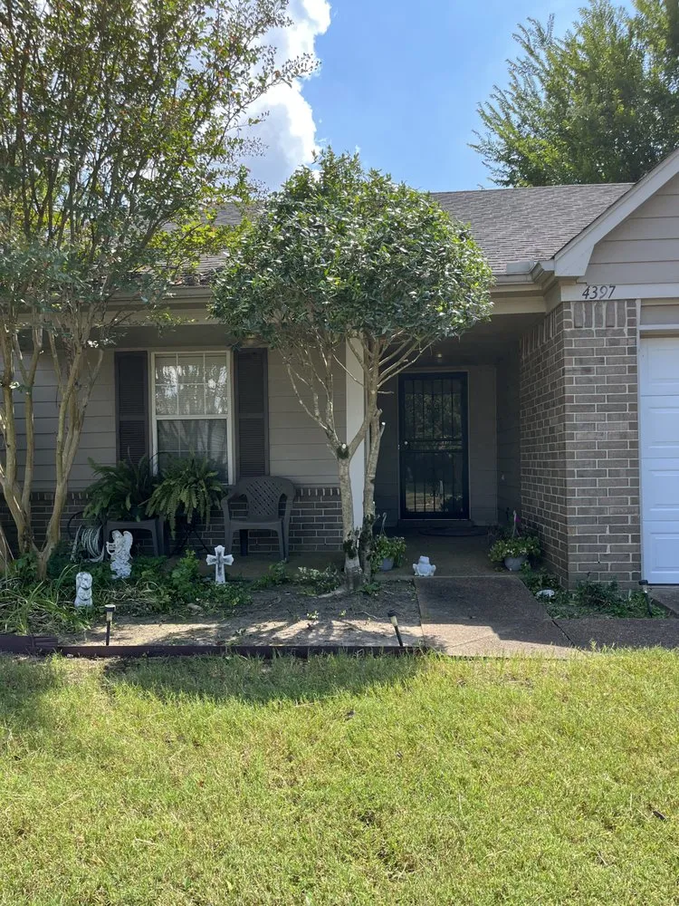 Trusted lawn mowing service in Southaven, MS by All Season Yard Service