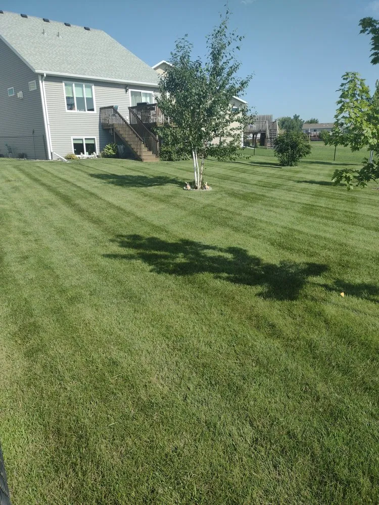 Custom lawn care service experts serving Fargo, ND - All Seasons Lawn Care