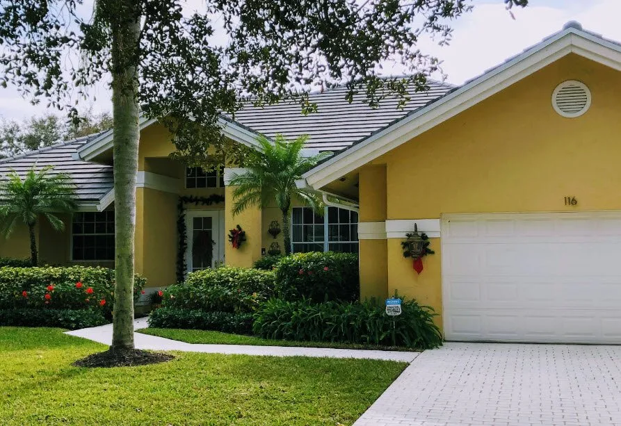 Expert residential landscaping in Jupiter, FL by All Seasons Lawn Care