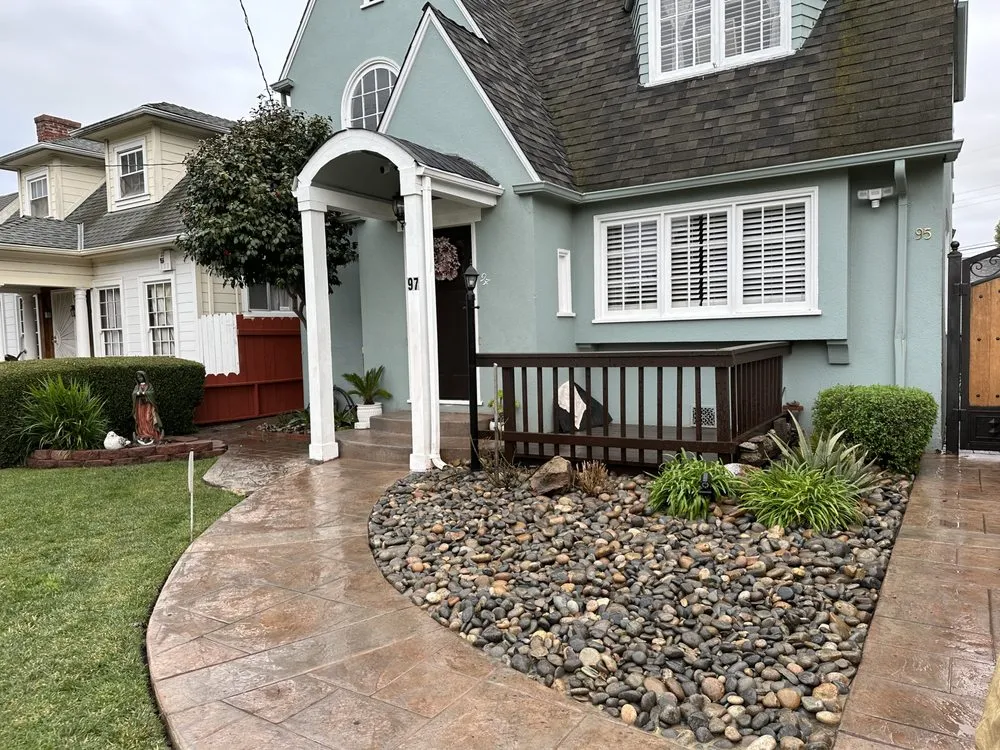 Expert outdoor landscaping in Oakland, CA by All Seasons Lawn Care Services