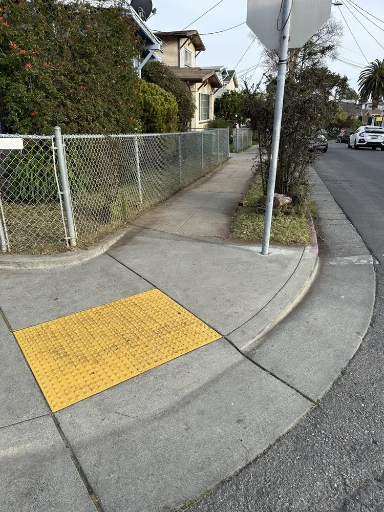 Top-rated yard maintenance in Oakland, CA by All Seasons Lawn Care Services