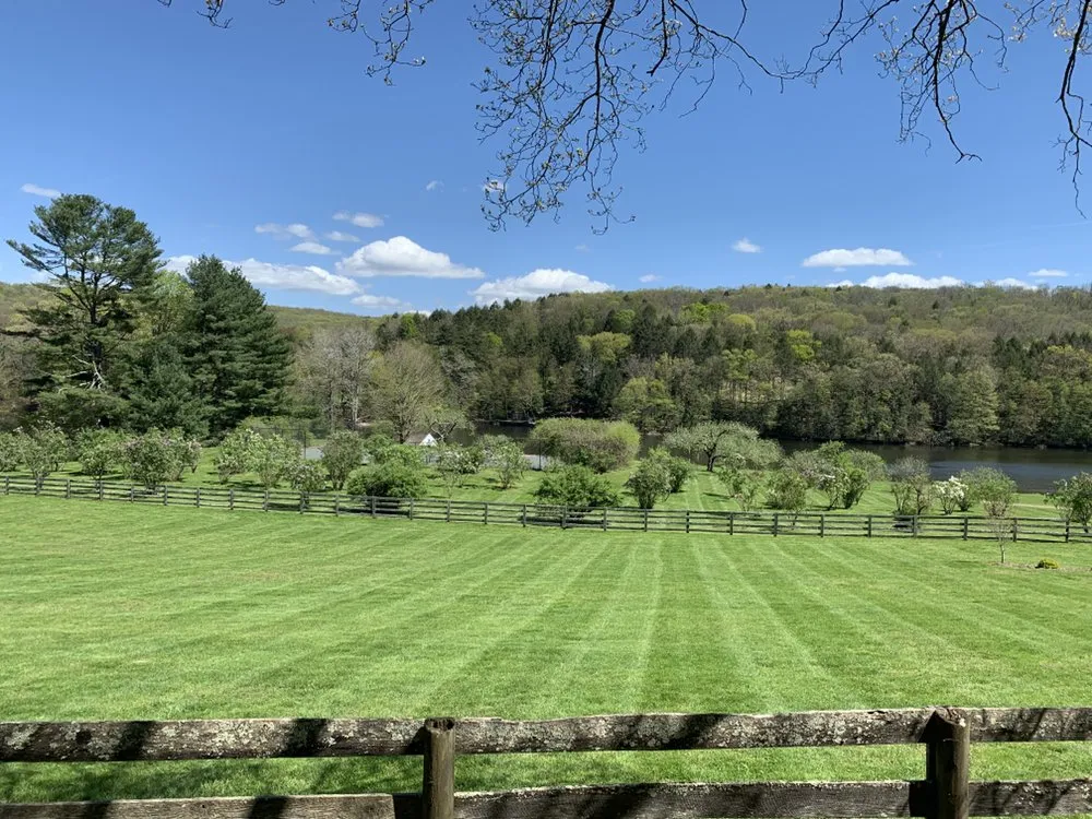 Expert landscaping services for beautiful yards in Brookfield, CT by All Seasons Maintenance