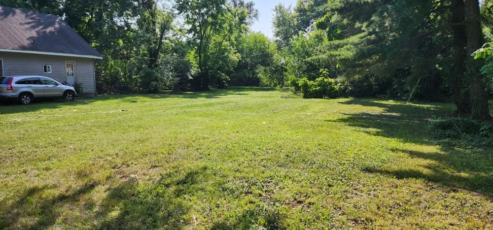 Professional lawn mowing service experts serving Terre Haute, IN - All Service Lawn Care