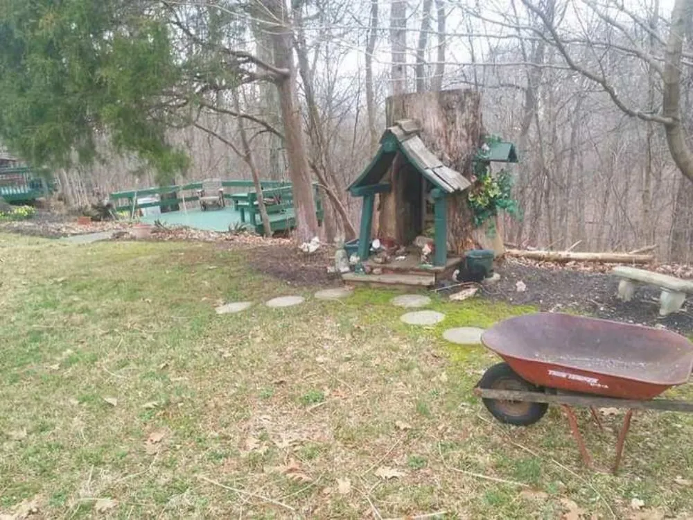 Reliable lawn care service in Lexington, TN by All Types of Wood Work