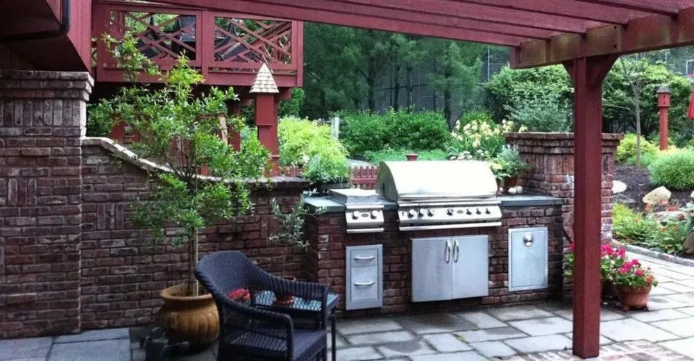 Professional yard cleanup service near you across Mahwah, NJ - Allan Bellezza Contracting