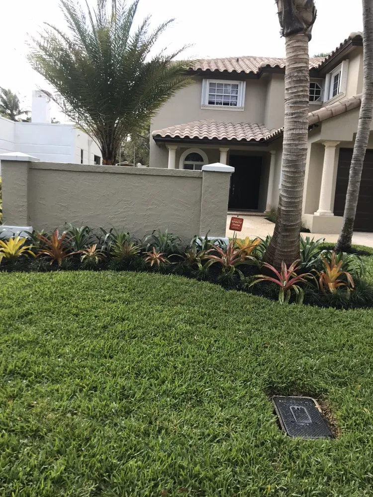 Trusted garden landscaping for outdoor upgrades in Fort Lauderdale, FL by Allan Mendoza Landscaping & High Power Pressure Cleaning