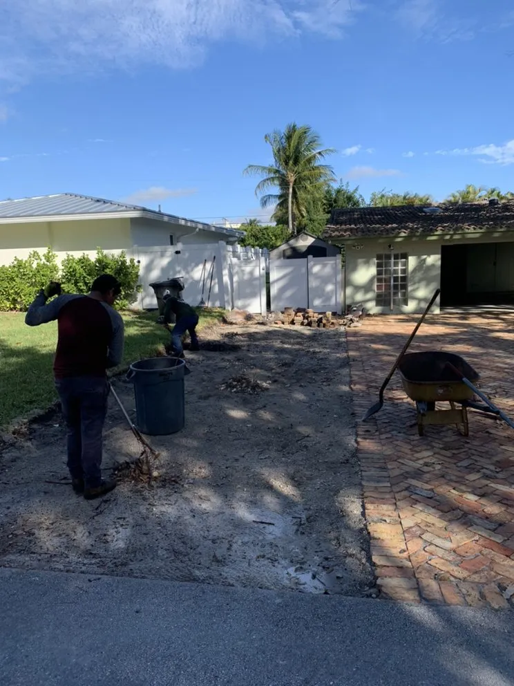 Professional landscape installation experts serving Fort Lauderdale, FL - Allan Mendoza Landscaping & High Power Pressure Cleaning