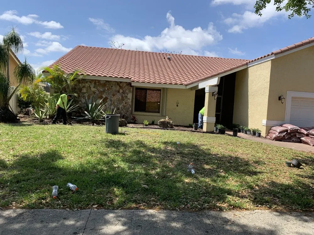 Reliable yard maintenance in Fort Lauderdale, FL - Allan Mendoza Landscaping & High Power Pressure Cleaning