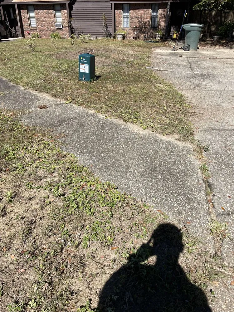 Local outdoor landscaping in Pensacola, FL - Allanneighborhelp