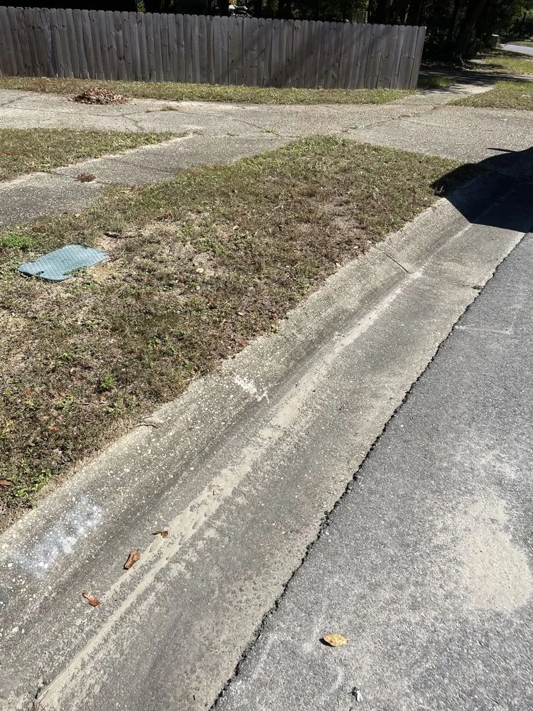 Expert outdoor landscaping with custom design across Pensacola, FL - Allanneighborhelp