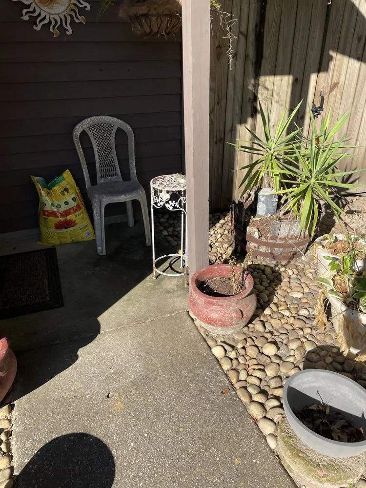 Expert outdoor landscaping in Pensacola, FL by Allanneighborhelp