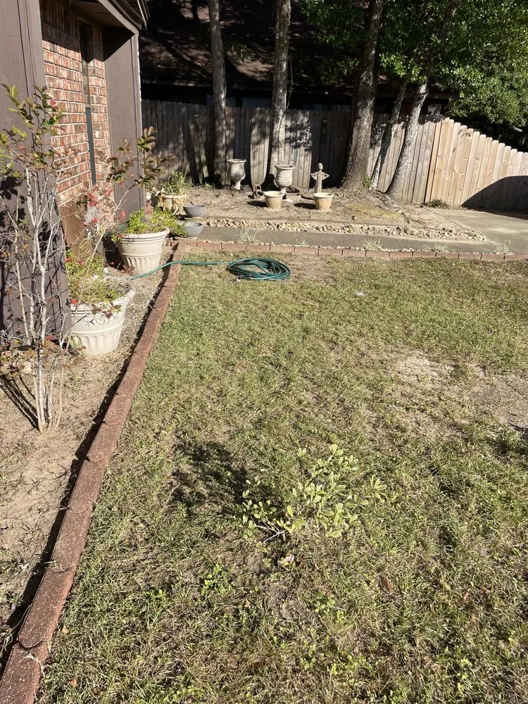 Expert lawn care service experts serving Pensacola, FL - Allanneighborhelp