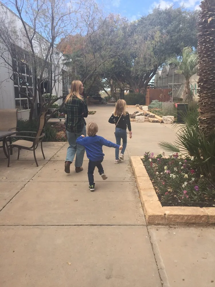 Custom landscaping services in Midland, TX by Alldredge Gardens