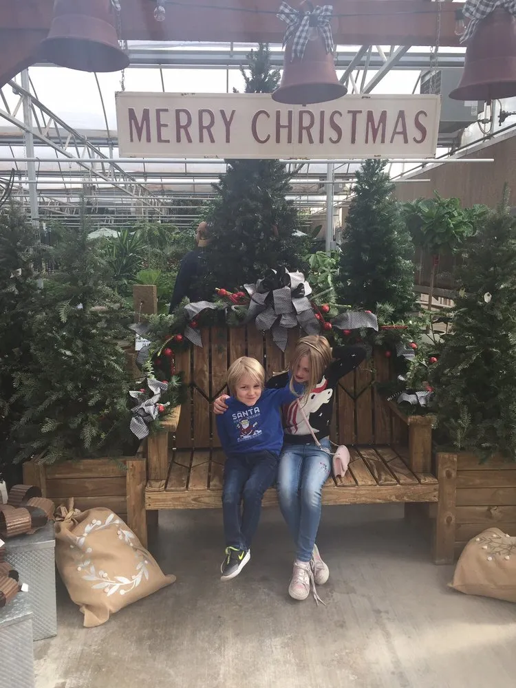 Top-rated landscaping services in Midland, TX by Alldredge Gardens