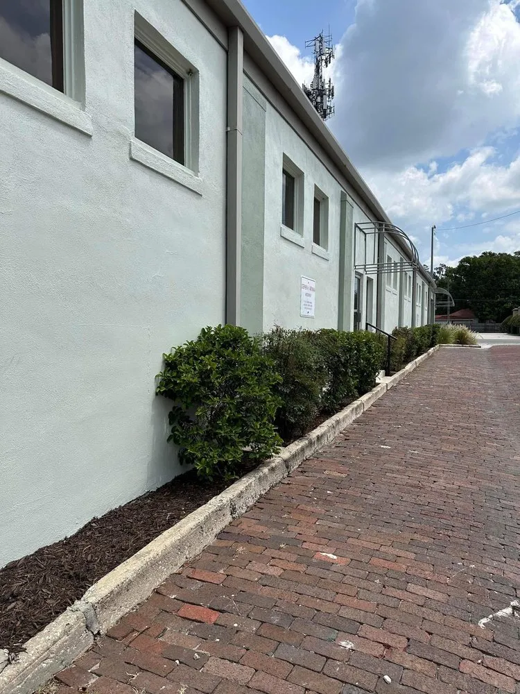 Local yard maintenance in Miami, FL by Allegrow Landscape Services