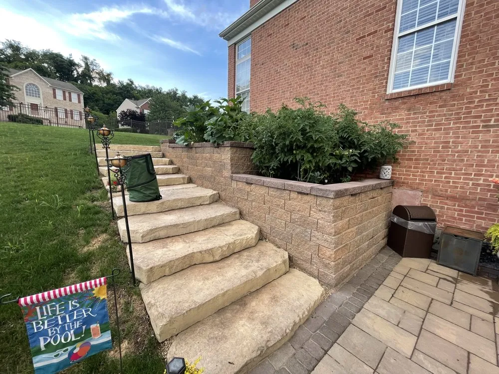 Professional outdoor landscaping experts serving Pittsburgh, PA - Allen Construction