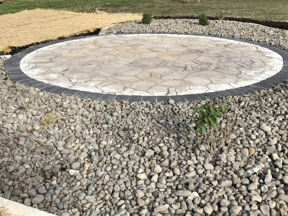 Custom yard cleanup service experts serving Des Moines, IA - Allen Lawn Care And Landscaping