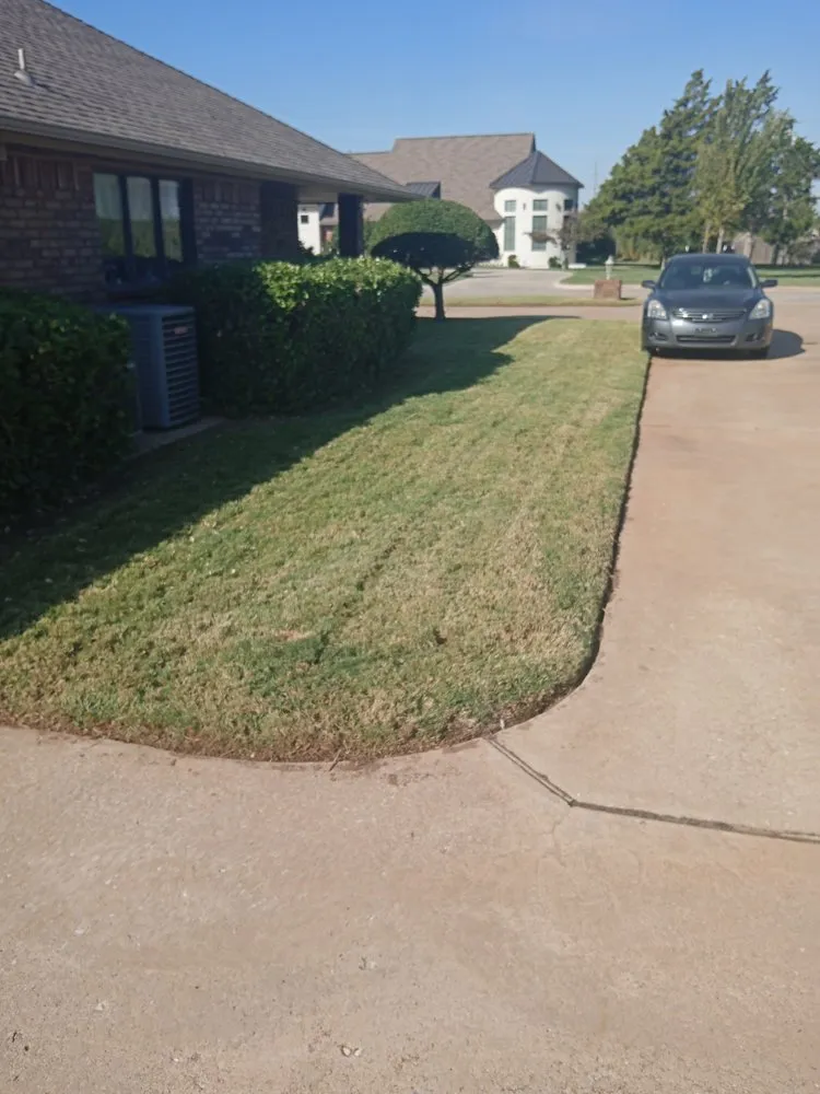 Reliable outdoor landscaping in Oklahoma City, OK - Allen Lawn Service