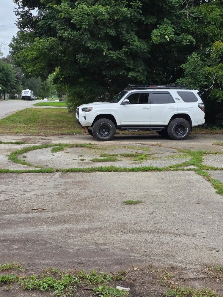 Affordable lawn mowing service near you in Stockwell, IN by Allen Services