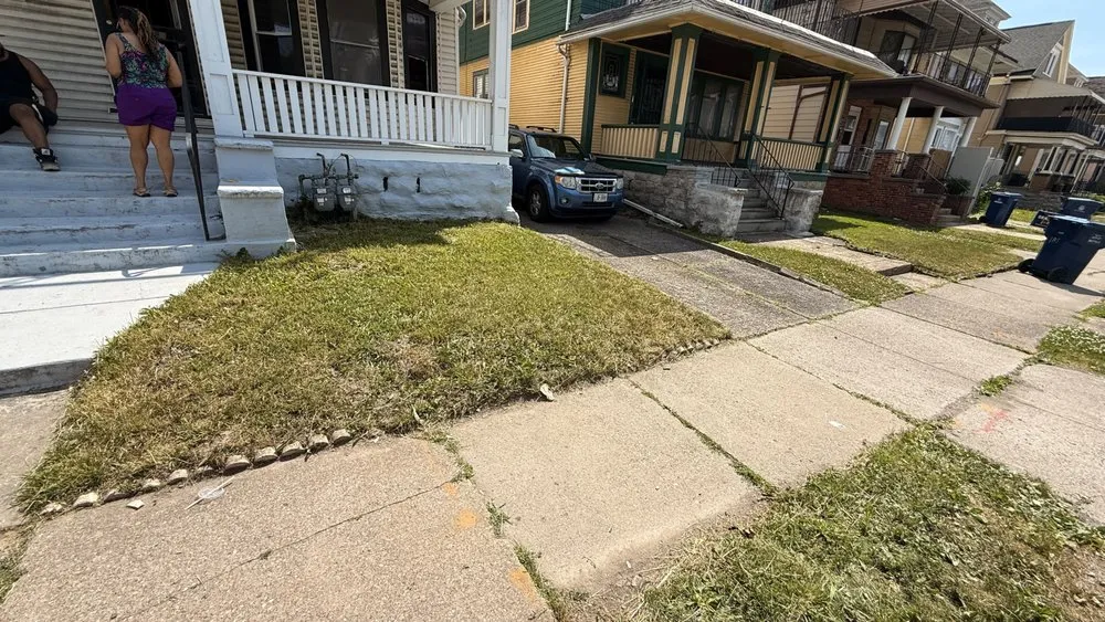 Affordable yard cleanup service with custom design across Buffalo, NY - Allen’s Family Landscaping