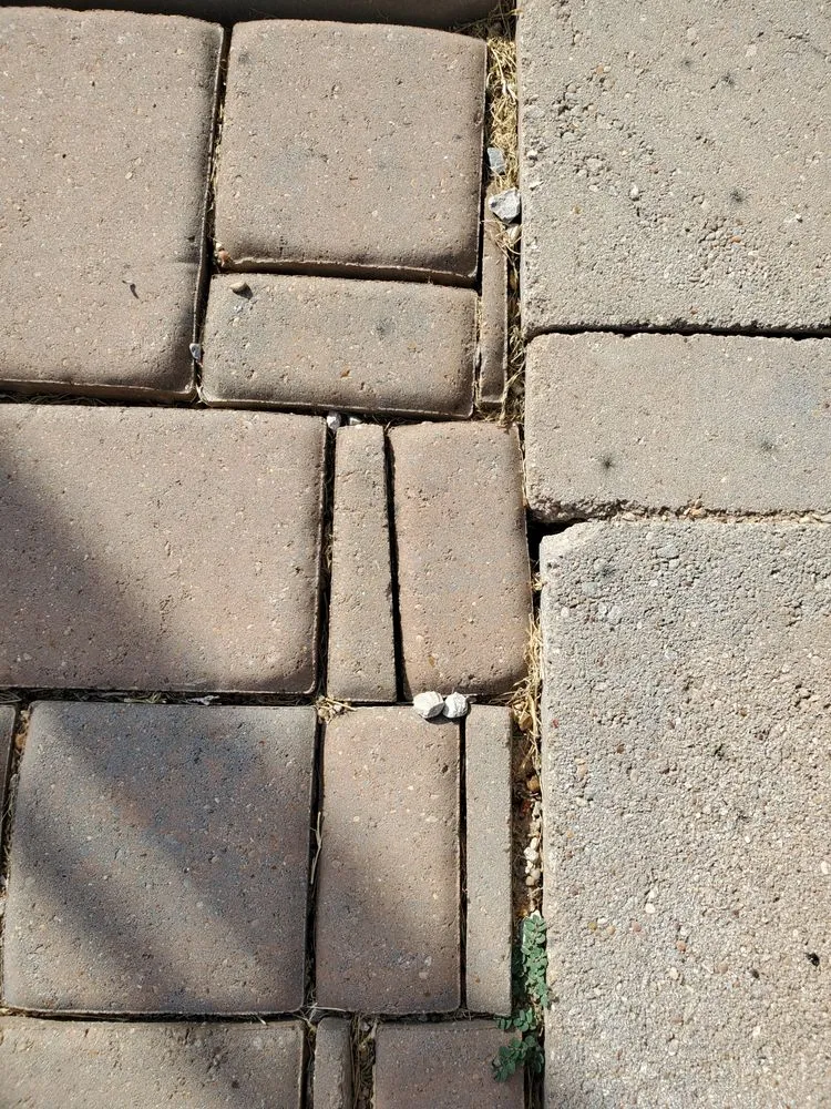 Professional lawn mowing service in Saginaw, TX - allen's innovations