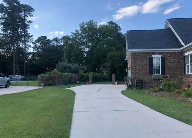 Professional yard cleanup service experts serving Orangeburg, SC - Allen's Landscaping