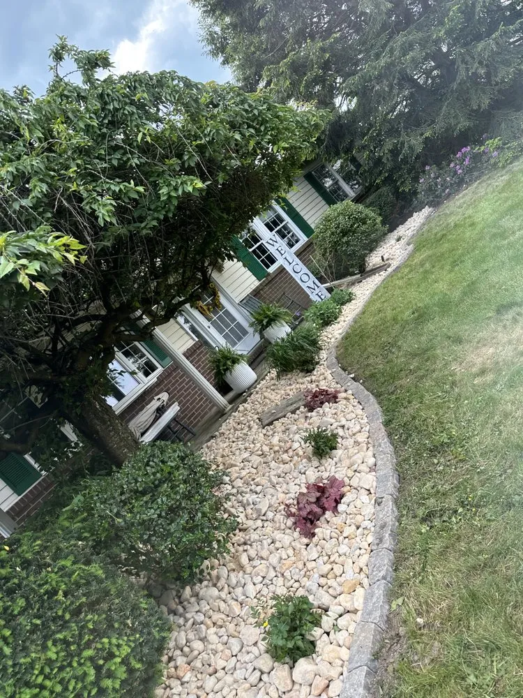 Custom lawn care service in Uniontown, PA by Allen’s Lawn & Land