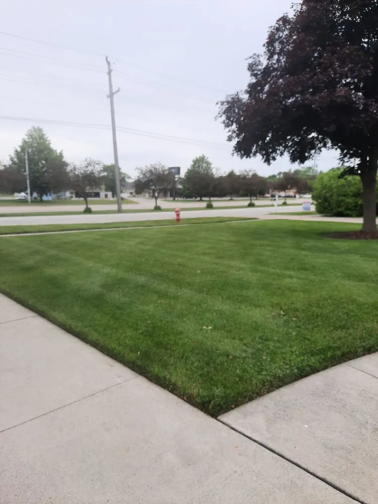 Top-rated yard maintenance with custom design across Kimball, MI - Allen's Lawn Maintenance