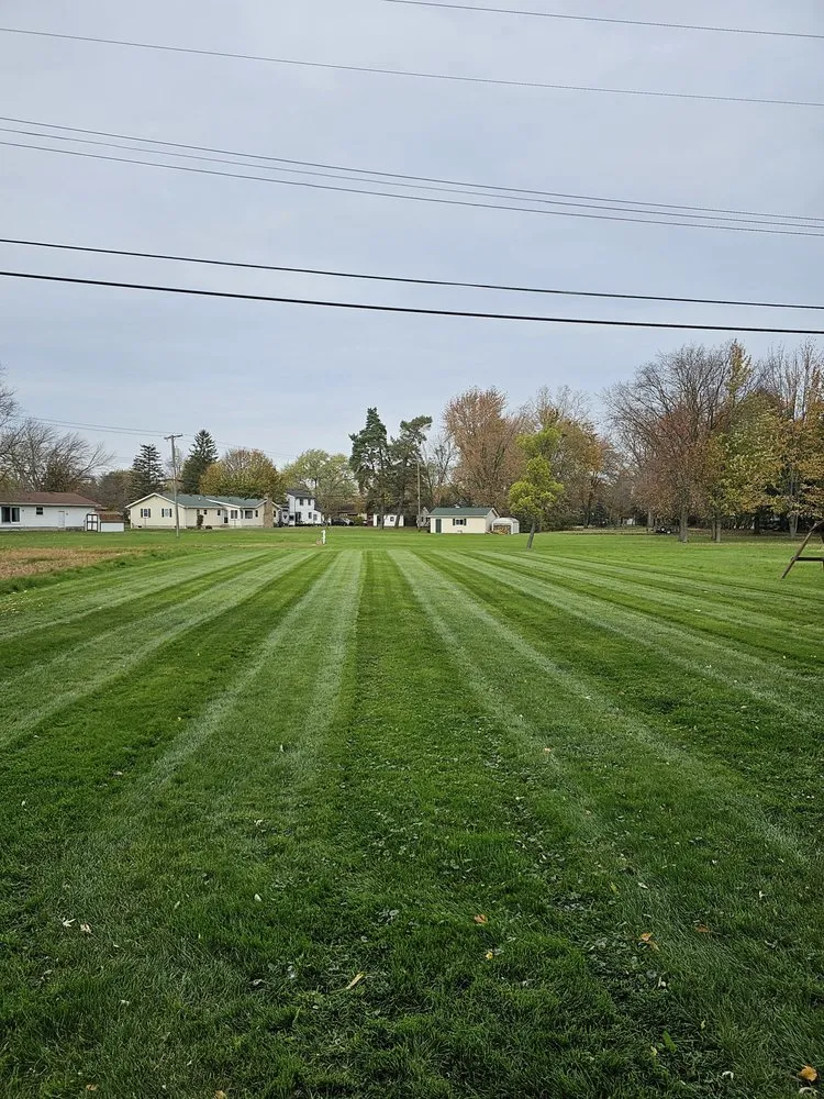Local yard cleanup service for beautiful yards across Kimball, MI - Allen's Lawn Maintenance