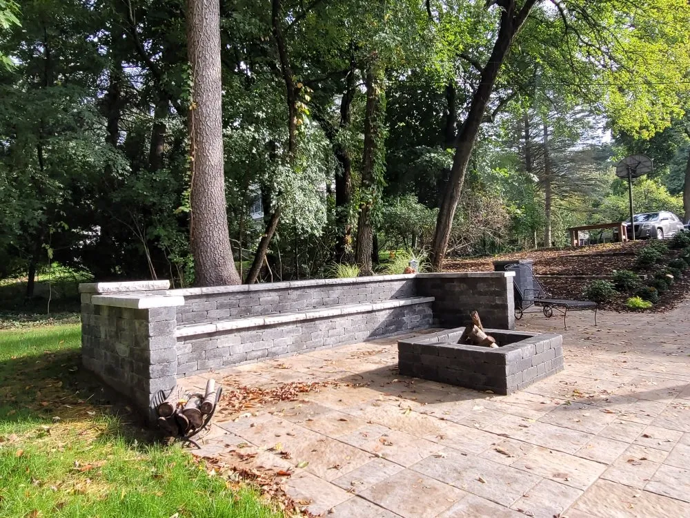 Affordable lawn care service for outdoor upgrades across Warren, MI - Allens Property Management