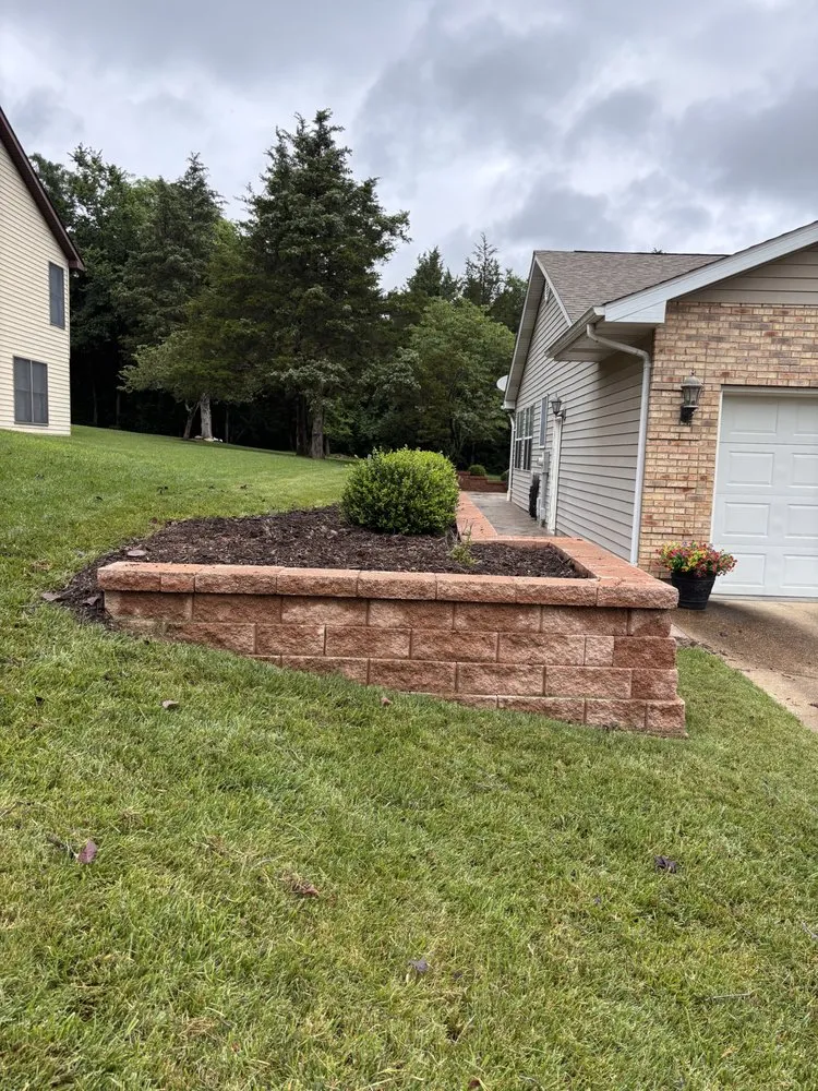 Custom landscape design for beautiful yards across De Soto, MO - Allens tree service