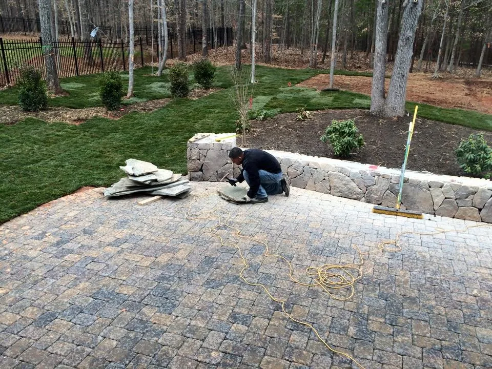 Reliable lawn care service experts serving Charlotte, NC - AllGreen Grounds Management