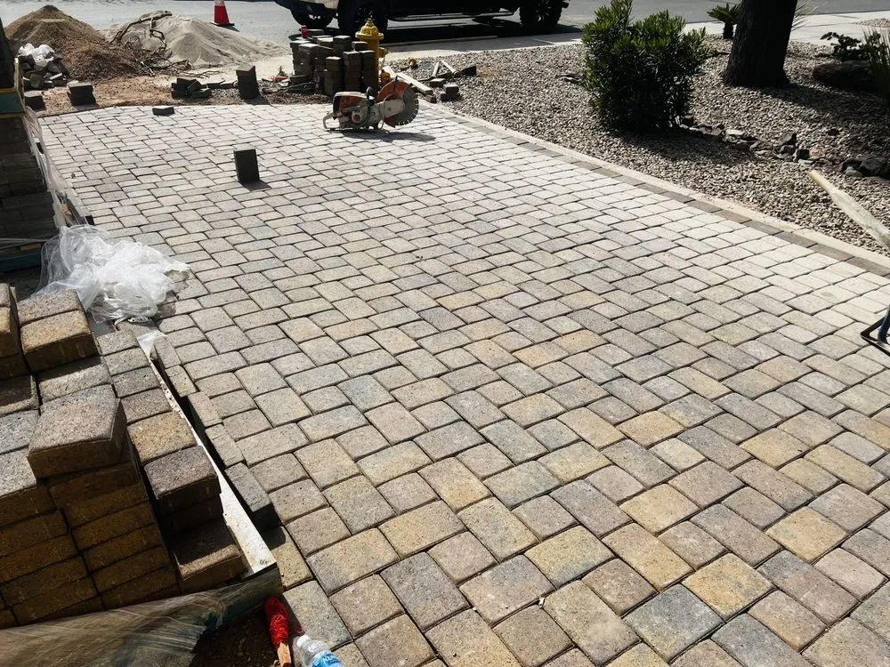 Trusted lawn care service in Phoenix, AZ by Alliance Manpower