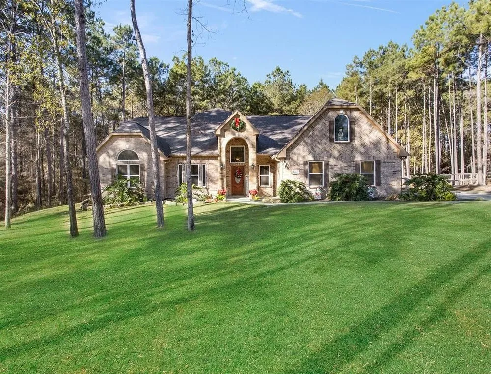 Affordable landscape design in Conroe, TX - Allied Lawn and Landscape