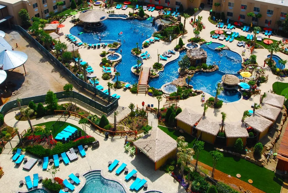 Affordable garden landscaping in Denison, TX by Allison Landscape & Pool Company