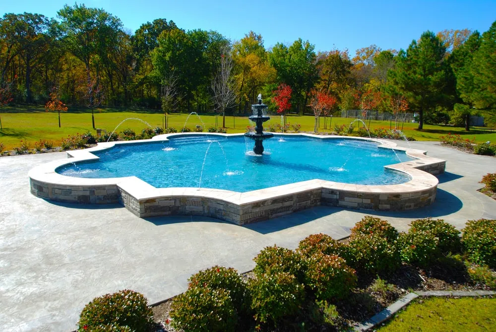 Top-rated yard cleanup service in Denison, TX - Allison Landscape & Pool Company