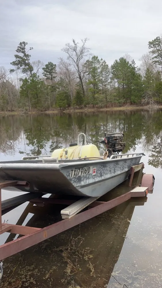 Custom landscape design experts serving Quitman, TX - AllPro Aquatics and weed control