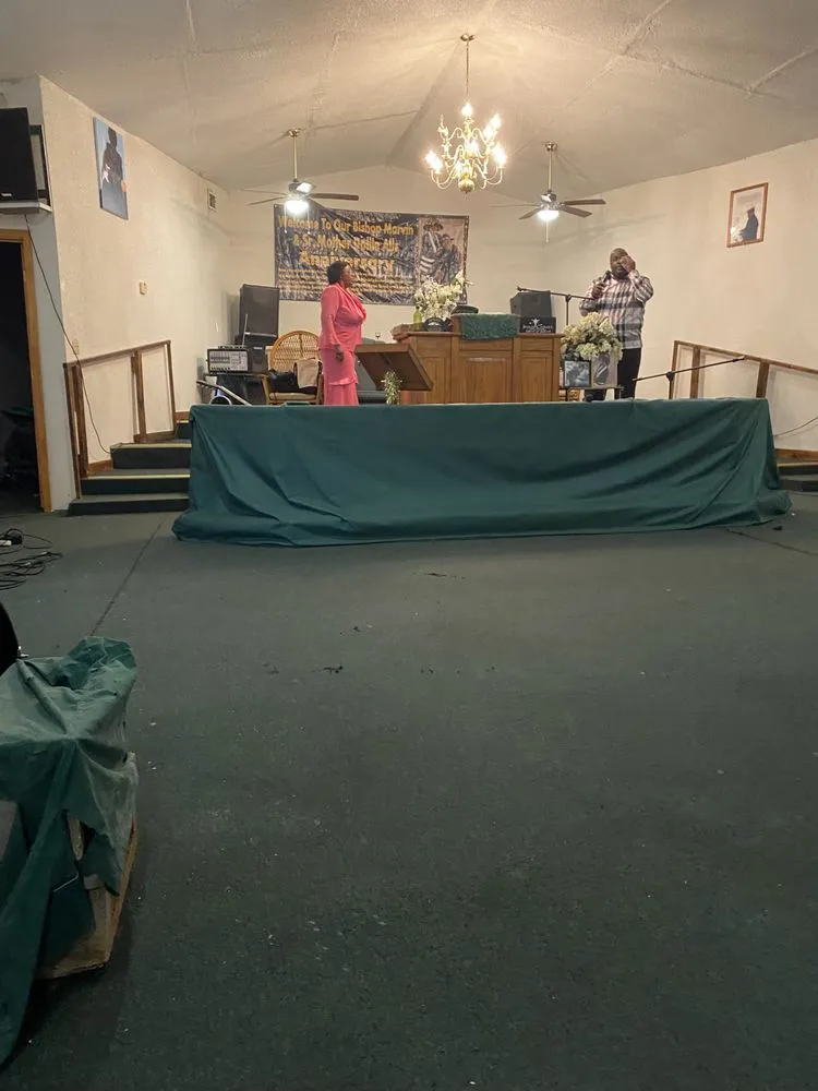 Professional landscape installation for year-round maintenance in Gretna, FL by Alls Cleaning and Lawn Service