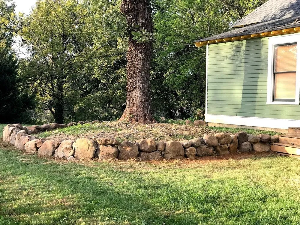 Custom lawn care service in Chattanooga, TN by Allscapes Lawn Care & Landcaping