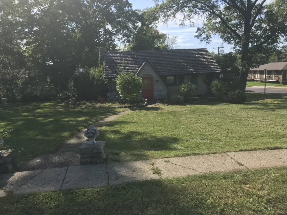 Top-rated garden landscaping for residential properties in Columbia, MO by AllService Home And Lawn